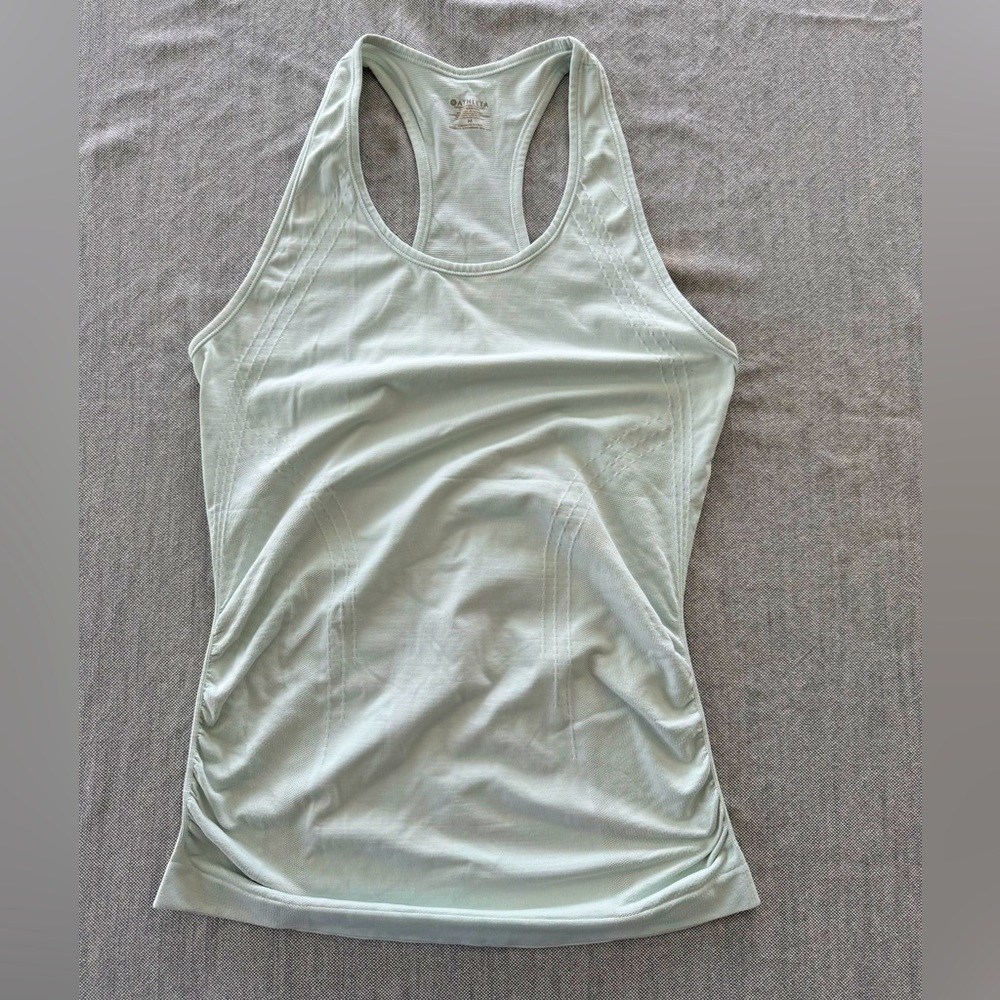 Athleta women’s fitted performance tank pale green sage size medium